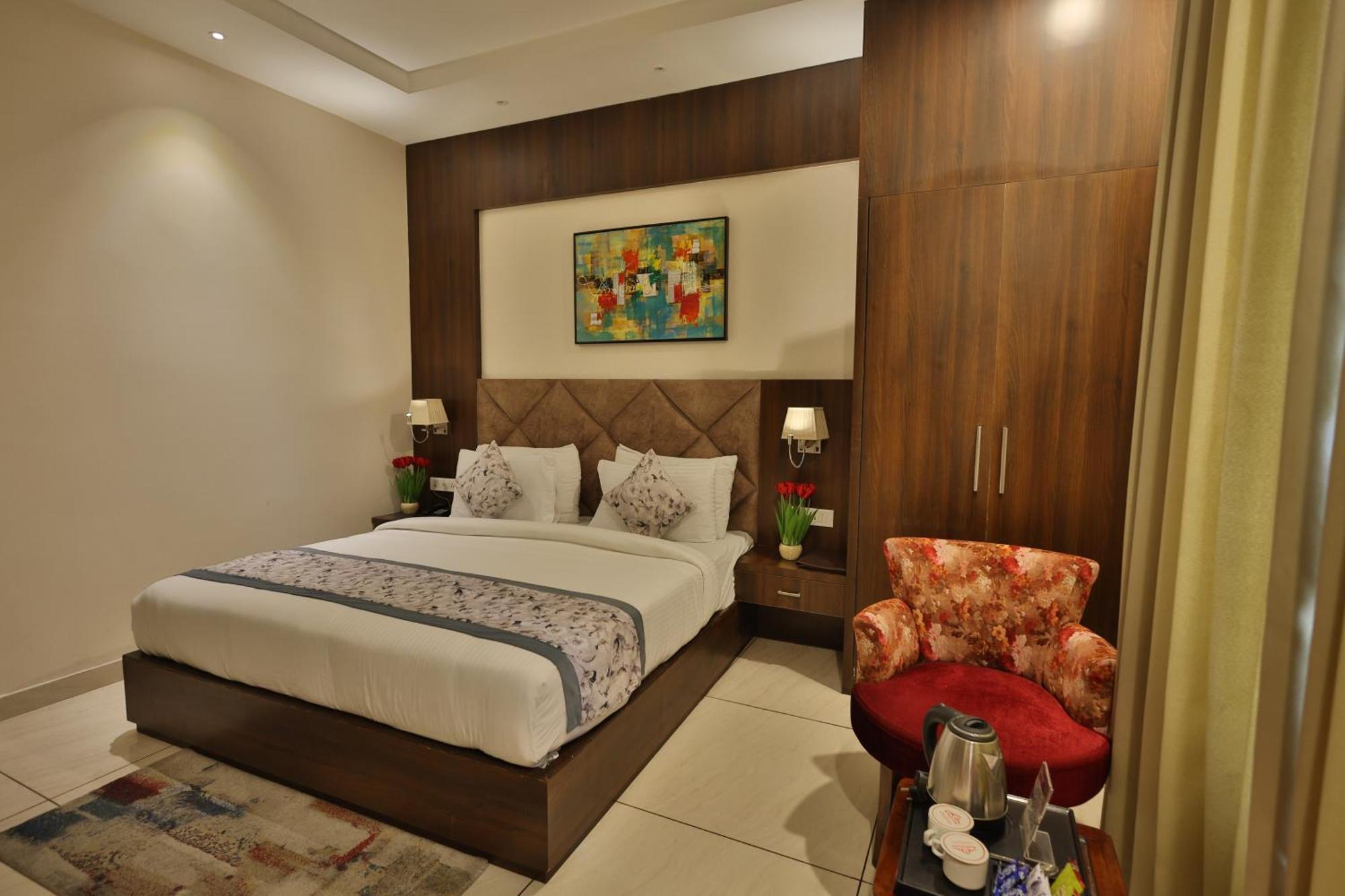 Hotel Ramaya Inn Raiwala Exterior photo
